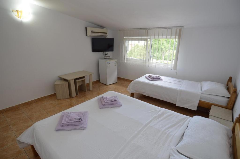 Vila Rara Hotell Costinesti Eksteriør bilde